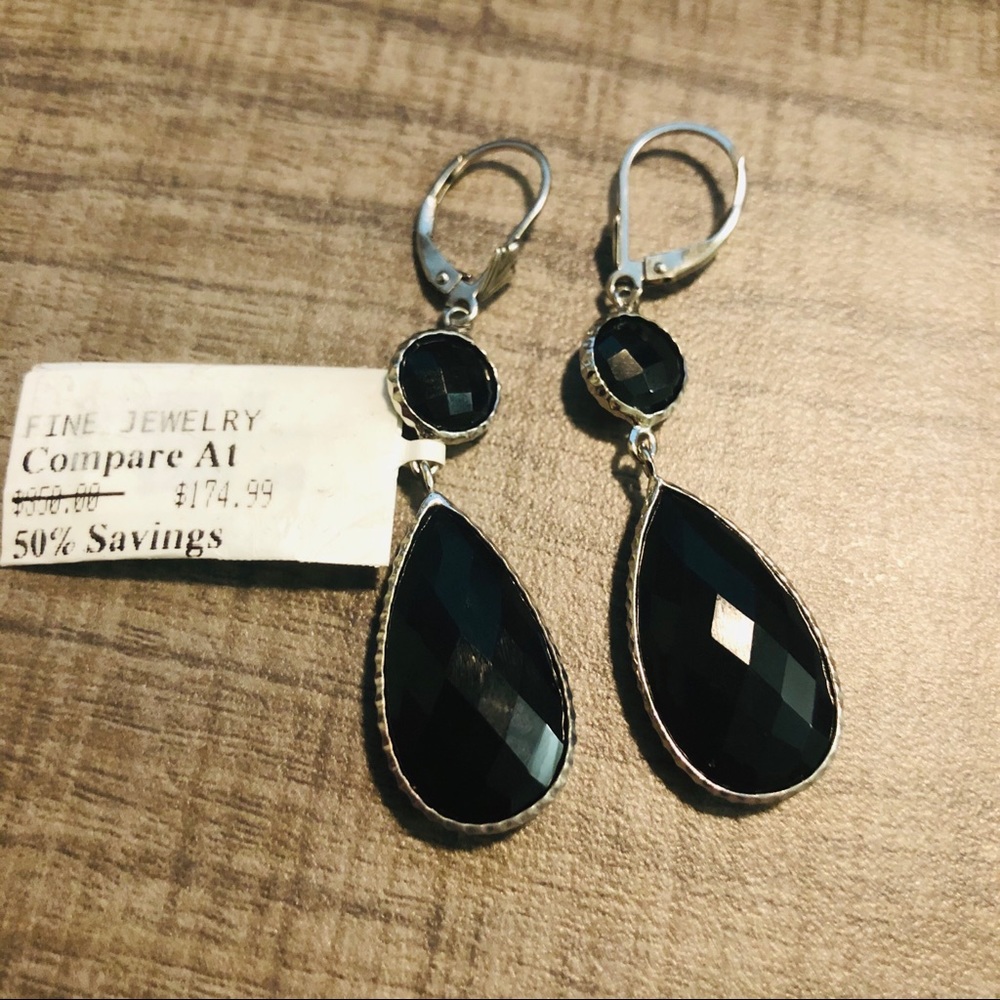 Lever With Round Pear Earring
